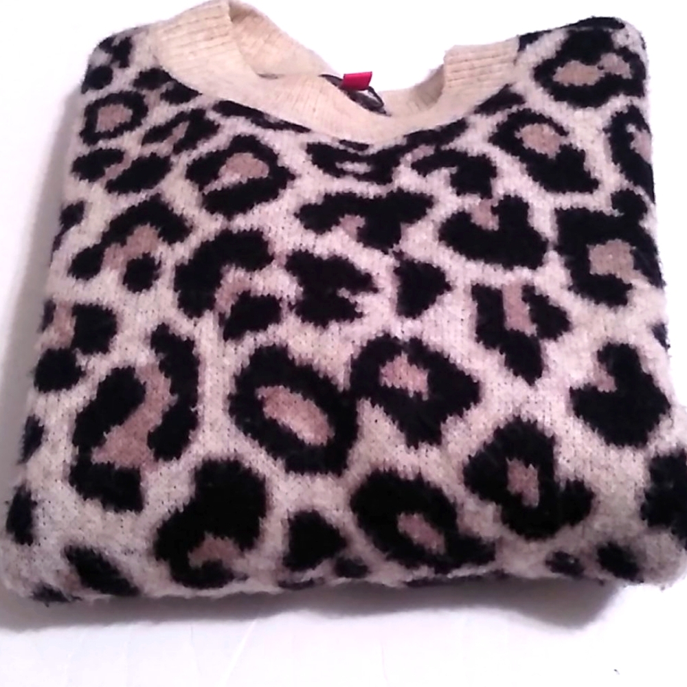 Oversized Vince Camuto Leopard Print Sweater